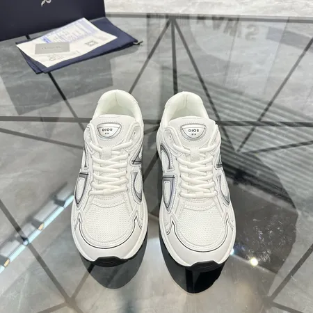 ディオール スニーカー