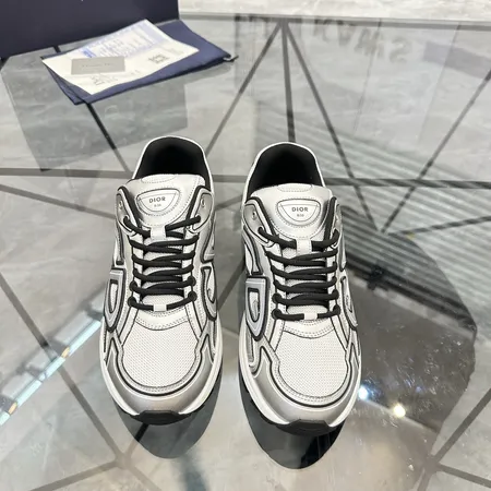 ディオール スニーカー
