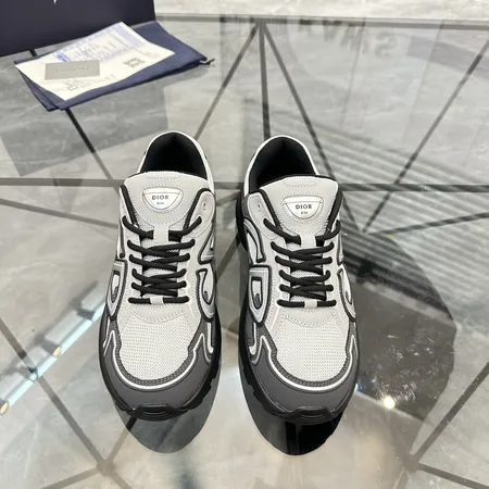ディオール スニーカー