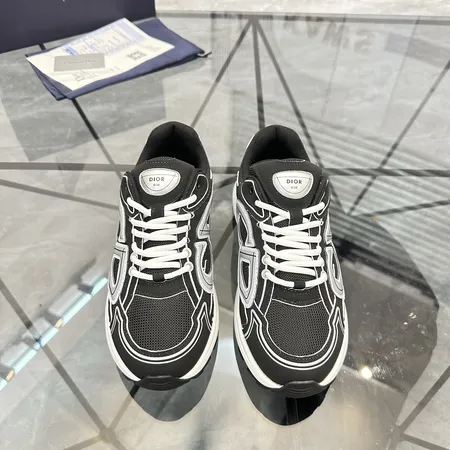 ディオール スニーカー