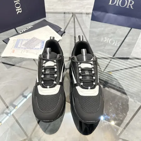 ディオール スニーカー