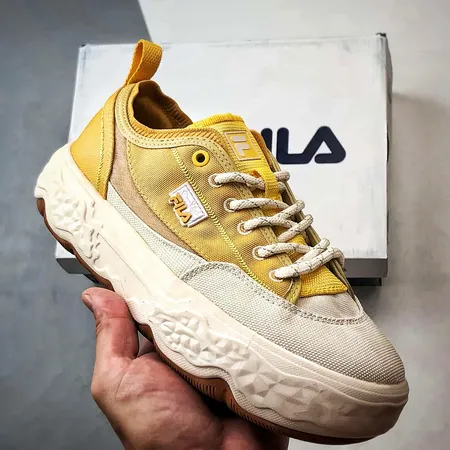 フィラ スニーカー