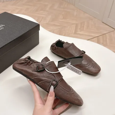 プラダ カジュアルシューズ