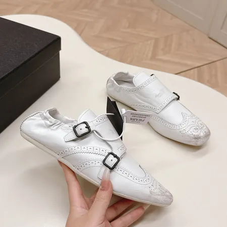 プラダ カジュアルシューズ