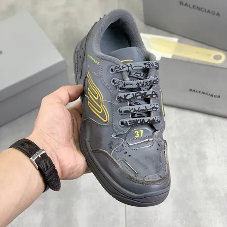 バレンシアガ カジュアルシューズ