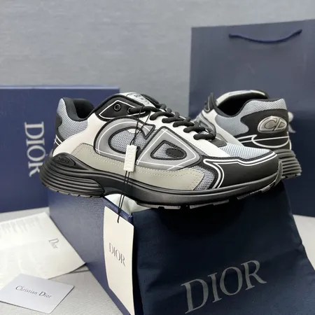 ディオール スニーカー