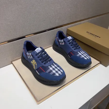 バーバリー ス カジュアルシューズ