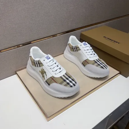 バーバリー ス カジュアルシューズ