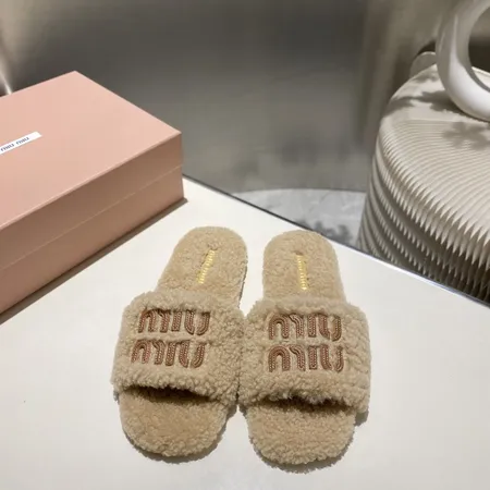 ミュウミュウ スリッパ