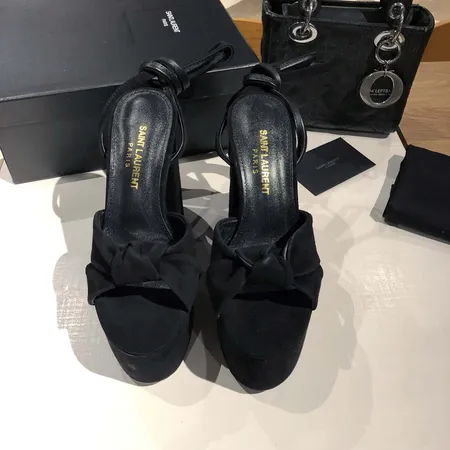 イブサンローラン サンダル