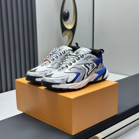 ルイヴィトン スニーカー