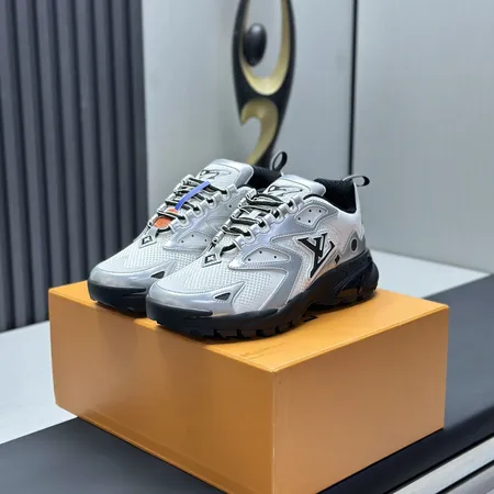 ルイヴィトン スニーカー