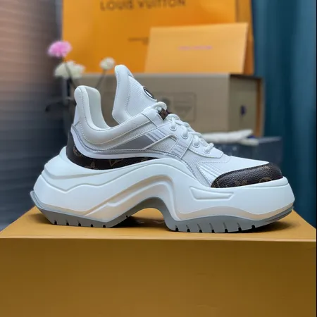 ルイヴィトン スニーカー