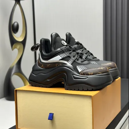 ルイヴィトン スニーカー