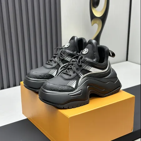 ルイヴィトン スニーカー