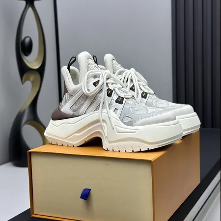 ルイヴィトン スニーカー