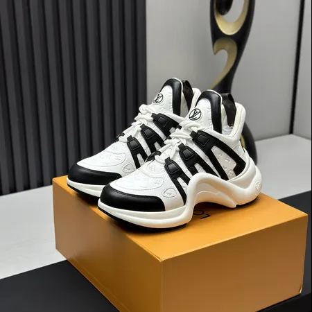 ルイヴィトン スニーカー