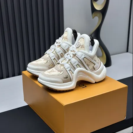 ルイヴィトン スニーカー