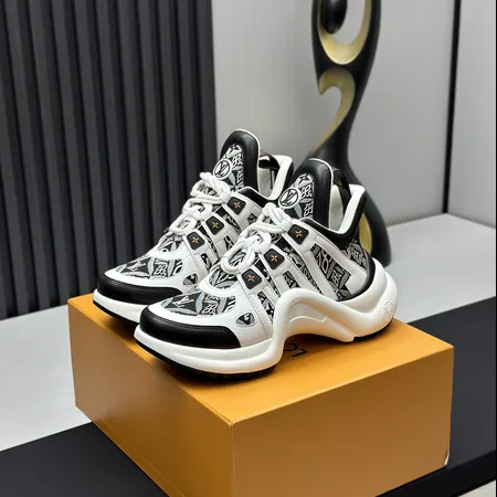 ルイヴィトン スニーカー