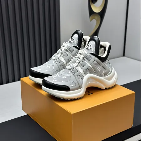 ルイヴィトン スニーカー