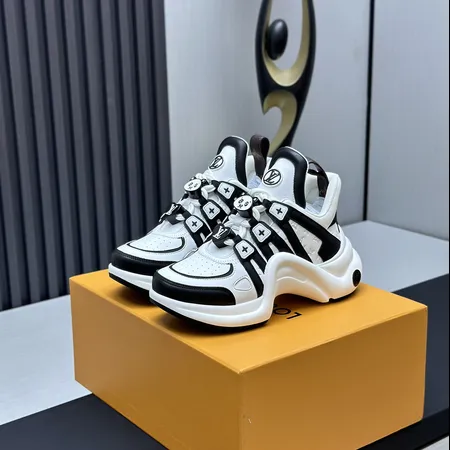 ルイヴィトン スニーカー