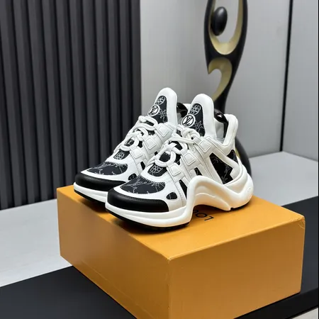 ルイヴィトン スニーカー