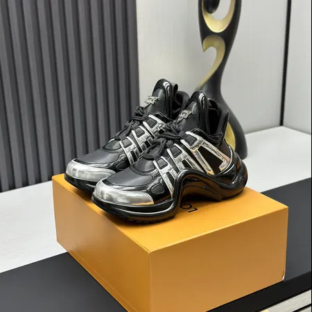 ルイヴィトン スニーカー