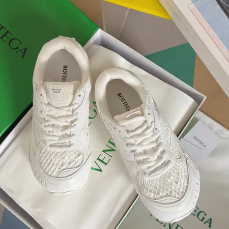 ボッテガ ヴェネタ スニーカー