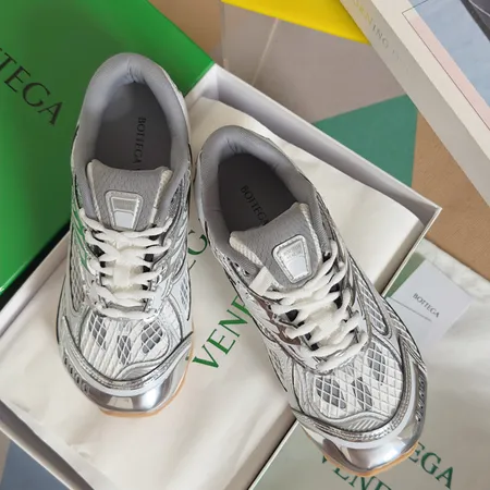 ボッテガ ヴェネタ スニーカー