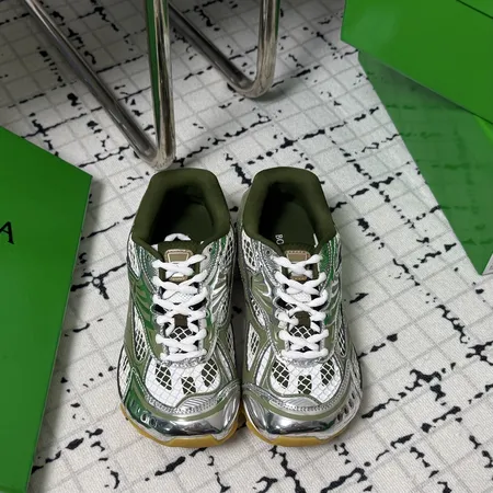 ボッテガ ヴェネタ スニーカー