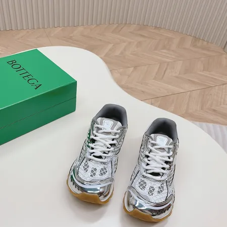 ボッテガ ヴェネタ スニーカー