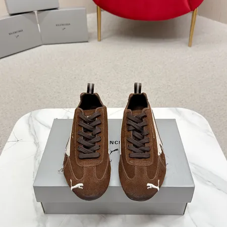 プーマ スニーカー