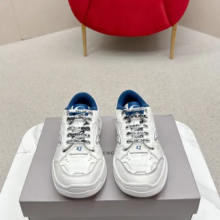 バレンシアガ カジュアルシューズ