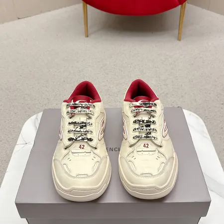 バレンシアガ カジュアルシューズ