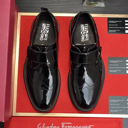 フェラガモ ビジネスシューズ