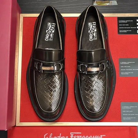 フェラガモ ビジネスシューズ