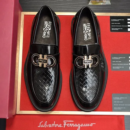 フェラガモ ビジネスシューズ
