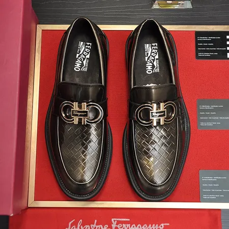 フェラガモ ビジネスシューズ