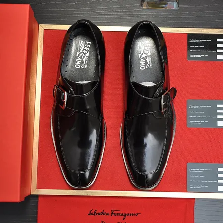 フェラガモ ビジネスシューズ