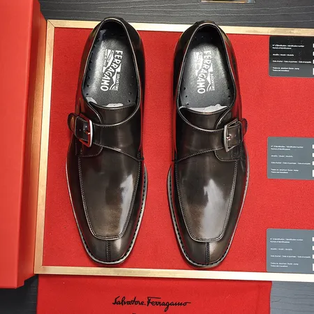 フェラガモ ビジネスシューズ