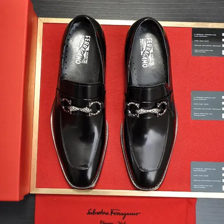 フェラガモ ビジネスシューズ