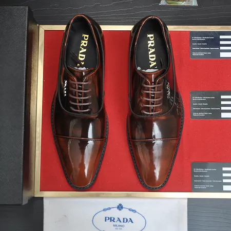 プラダ ビジネスシューズ