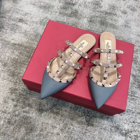 ヴァレンティノ スリッパ