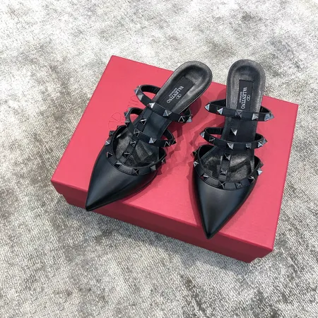 ヴァレンティノ スリッパ