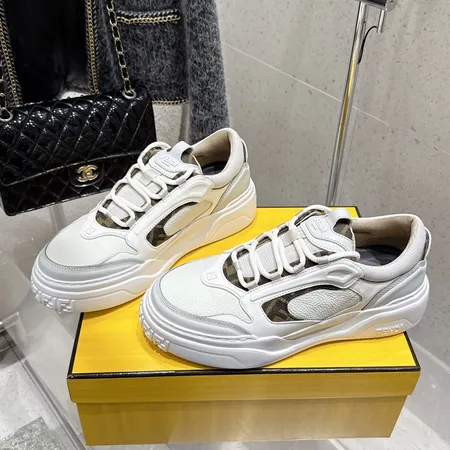 フェンディ カジュアルシューズ