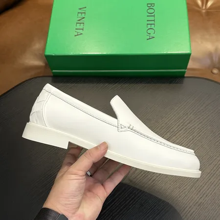 ボッテガ ヴェネタ カジュアルシューズ