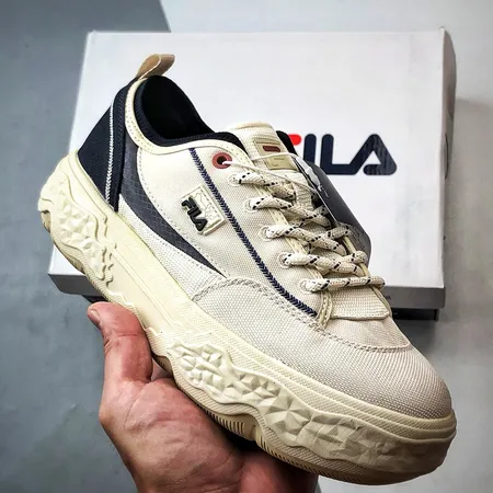 フィラ カジュアルシューズ