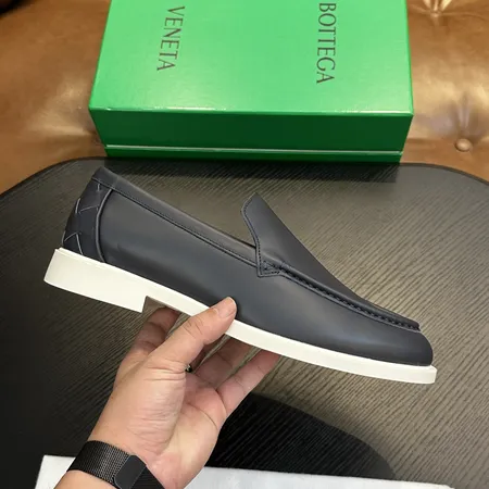 ボッテガ ヴェネタ カジュアルシューズ