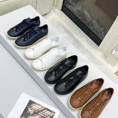 ヴァレンティノ カジュアルシューズ