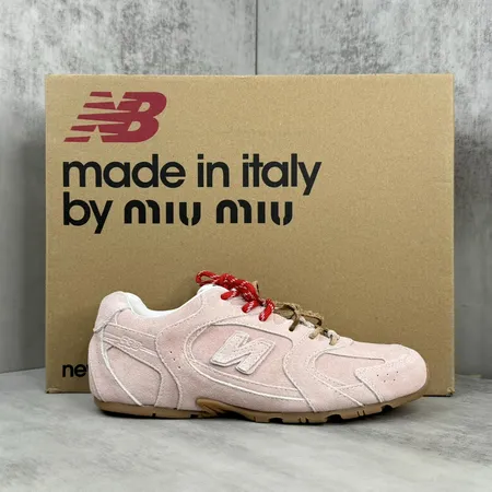 ミュウミュウ スニーカー